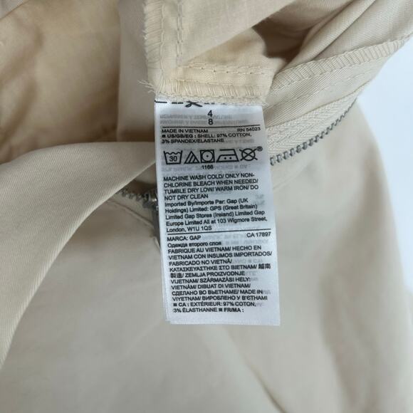 GAP Women’s Stretch Bermuda Shorts – Khaki – Size 4 – NWT - Picture 2 of 4